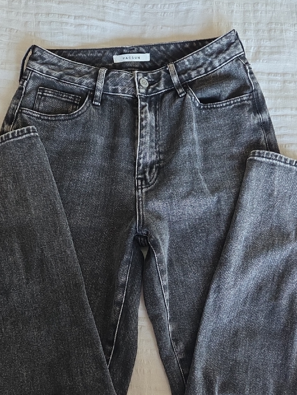 PacSun Women's Gray Washed Black Denim Mom Jeans, Size 26, LNWOT